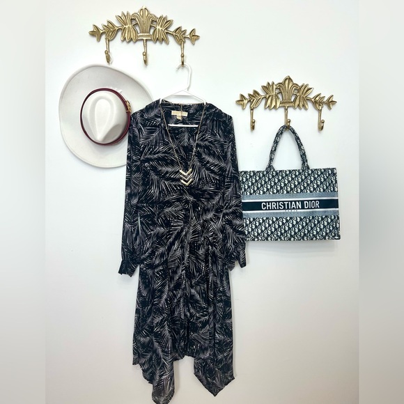 Michael Kors Dresses & Skirts - Michael Kors Black Palm-Print Long Sleeve Wrap Dress M ptp 21” l 47” at longest